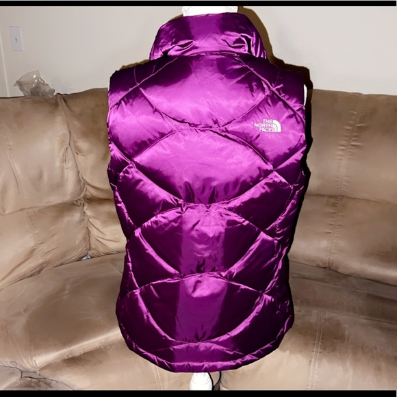 THE NORTH FACE Purple Metallic Down Puffer Vest - Picture 5 of 8